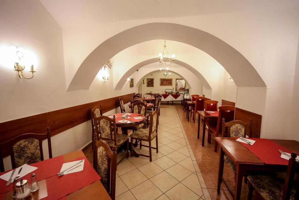 Hotel Donatello Prague Exterior photo